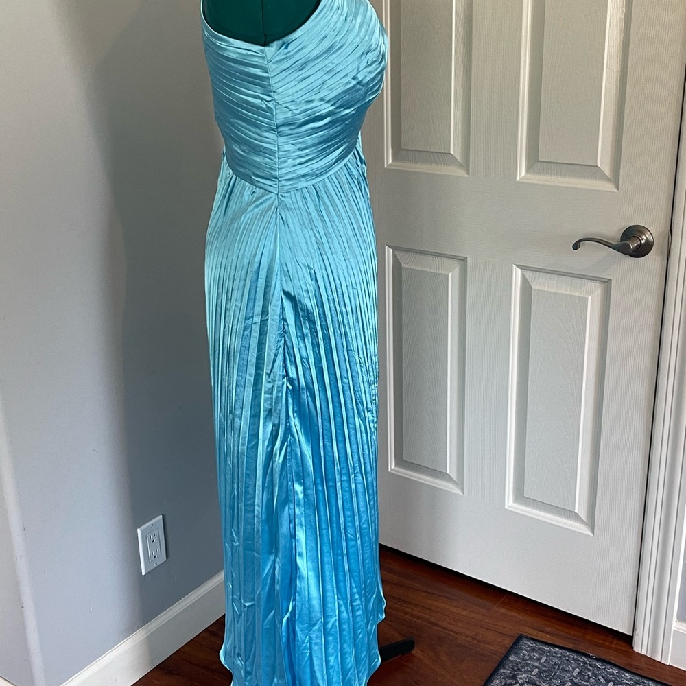 NWT Elegant One-Shoulder Lined Satin Dress in Sky Blue 8 - Picture 5 of 16